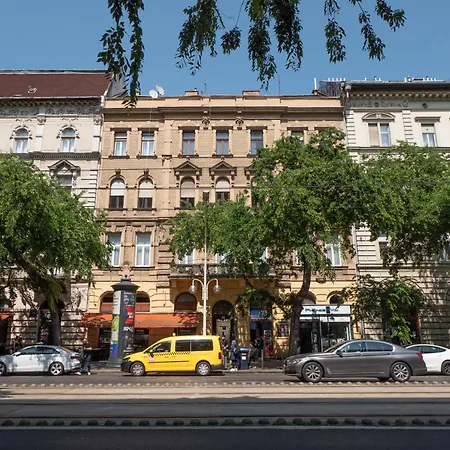 Grand 35 Residences In The Center Appartamento